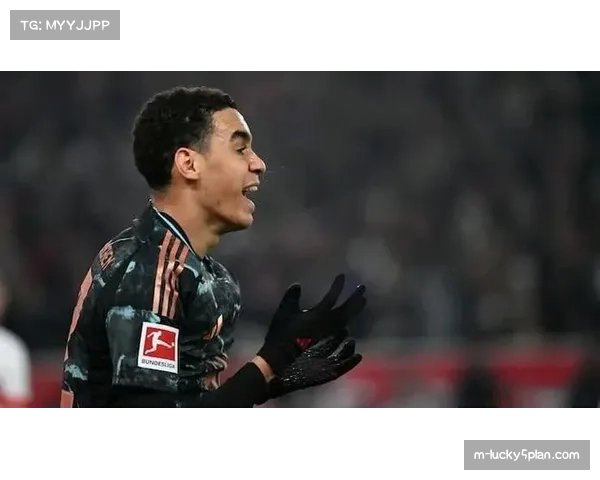 凯恩世界波破门后送点，拜仁前锋上演戏剧性表现